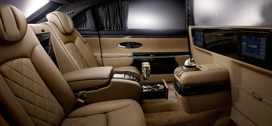 Интерьер Maybach 57 Zeppelin (W240) 2009 года  (фото 7 из 11)